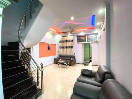 BÁN NHÀ BẠCH MAI, 60M2 X 4 TẦNG, BA BƯỚC RA PHỐ CHỈ HƠN 3 TỶ