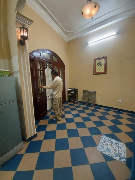 Ô TÔ ĐỖ. BÁN NHÀ THỔ QUAN, ĐỐNG ĐA, 30M, 5 TẦNG, MT 8M, GIÁ 3 TỶ( 0395454603)
