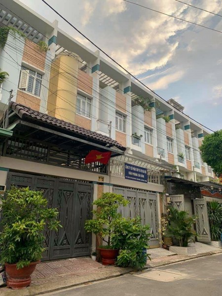 Cho thuê nhà phường Tam Bình, Thủ Đức 1 trệt 2 lầu sân ô tô
