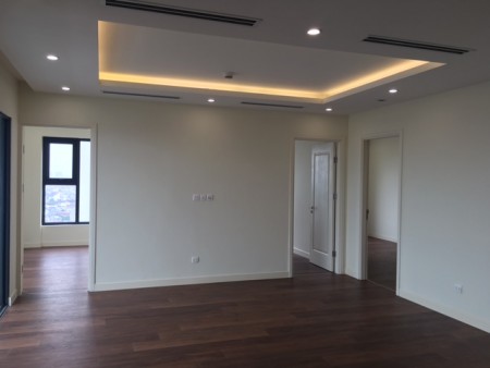 Cho thuê Chung cư Imperia Nguyễn Huy Tưởng 3 ngủ đồ cơ bản 15.5 triệu/tháng. Lh 0377983070