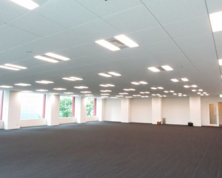 Cho thuê tòa văn phòng phố Văn Miếu Đống Đa diện tích 150m2 x 4,5 tầng, hầm để xe