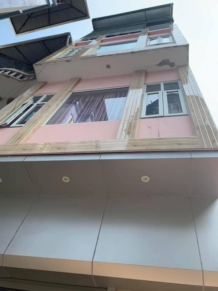 Chủ chuyển Biệt thự bán gấp nhà Phương Mai ( Đống Đa) nhỉnh 5 tỷ.