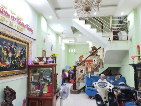 Nhà Hẻm Xe Hơi Thông, Chỉ 6.6 Tỷ, 3 Tầng 4 PN, Lạc Long Quân, Tân Bình