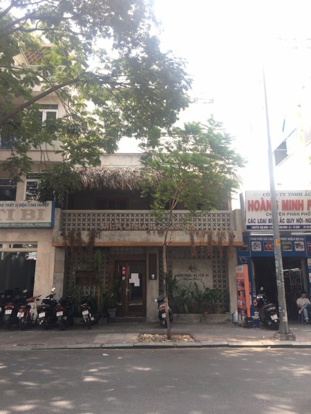 Cho thuê nhà Mt Nguyễn Thái Bình quận 1, thích hợp mở cafe, nhà hàng. KD tự do