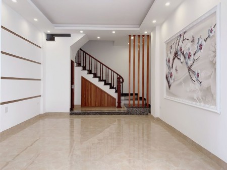 NHÀ ĐẸP LONG LANH - CÁCH NGÕ Ô TÔ 10M