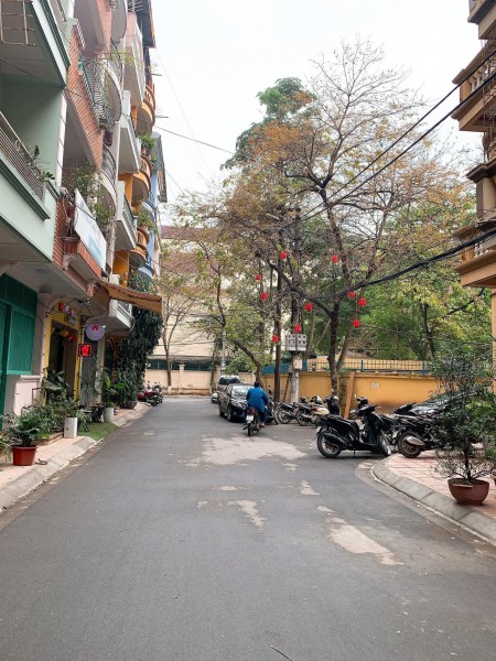 Bán Nhà Lô Góc Trần Duy Hưng, Cầu Giấy 45m2 x 4 Tầng 10m Ô Tô Nhỉnh 5 Tỷ