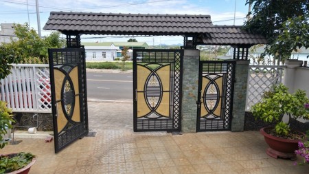 Bán Nhà Lô Góc, Mặt Phố Châu LONG, Ba Đình, DT 68m2, MT 9m, Kinh Doanh, Gần Hồ. Giá 32.8 Tỷ