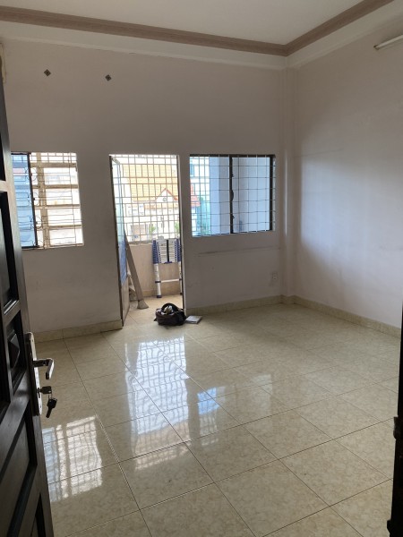Cho nữ thuê nguyên lầu, 1PN, 1P SH, 2 ban công trước sau rộng