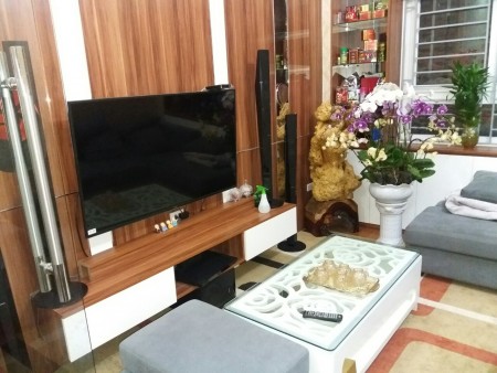 Hoàng Liệt Ngõ thông ô tô đỗ cổng nhà mới koong full đồ cao cấp giá 3.2 tỷ