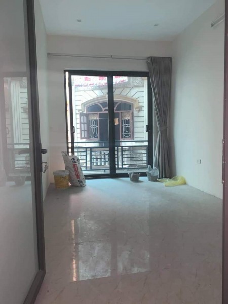 BÁN NHÀ LÁNG HẠ ĐỐNG ĐA 33 X 4 TẦNG GIÁ NHỈNH 3 TỶ