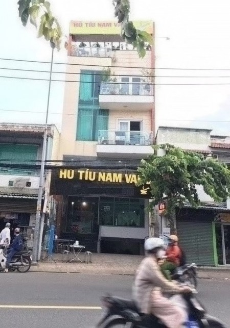 Mặt Bằng Kinh Doanh Đường Yên Thế dt 6,7 x 28