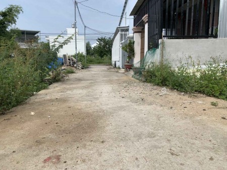CẦN BÁN LÔ ĐẤT NGAY KHU DÂN CƯ PHÚ ÂN NAM, GIÁ RẺ. ĐƯỜNG BÊTÔNG 5M. 10,5 TR/M2