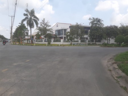 Bán 2 lô đất liền kề 5 x 20 MT Quốc lộ 14, SHR, giá tốt công chứng bao phí