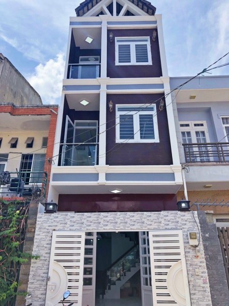 Bán nhà mặt tiền hẻm xe hơi 6 m,đường Huỳnh Tấn Phát,thị trấn Nhà Bè.giá 4,2 tỷ