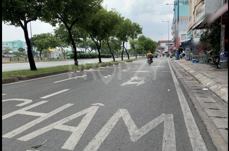 Nhà Thuê 5PN- MTKD Võ Văn Kiệt Quận 5 Giáp Quận 1 Giá 25 triệu