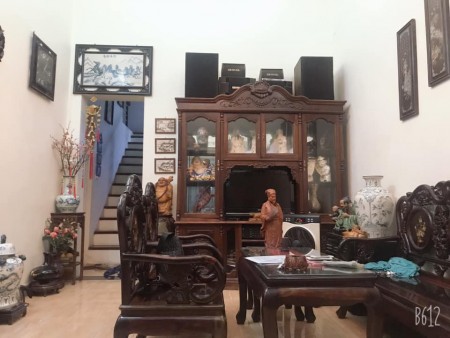 Bán gấp nhà phân lô, lấy tiền xây biệt thự, Hoàng Như Thiếp Long Biên, mt 5m, nở hậu, có sân vườn, giá 7.5 tỷ