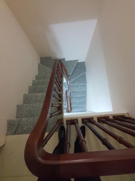 BÁN NHÀ LÔ GÓC MẬU LƯƠNG 5 TẦNG 47m2 NHỈNH 2 TỶ