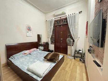 Nhà đẹp Kim Giang cách phố 50m, ở ngay, 4 tầng 38m2 giá 3.35 tỷ
