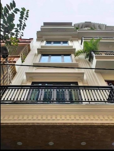 Bán nhà tặng nội thất, Phố Minh Khai, Nhà đẹp ở ngay, 33m2, 2.7 Tỷ