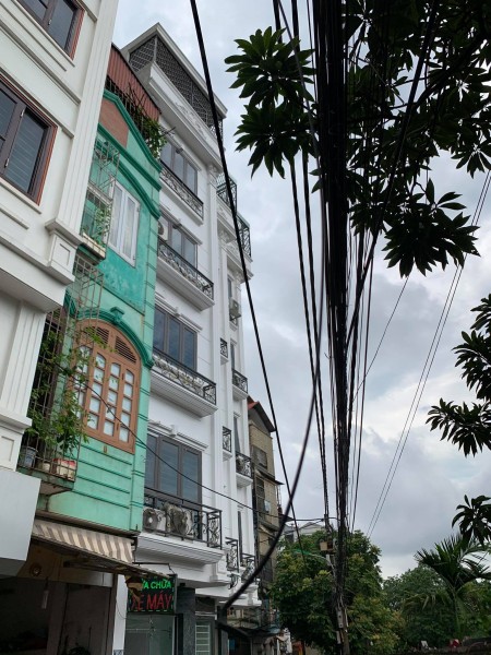 Bán nhà Vũ Tông Phan,dân trí cao,an ninh siêu tốt,33m2,6 tầng 4,4 tỷ