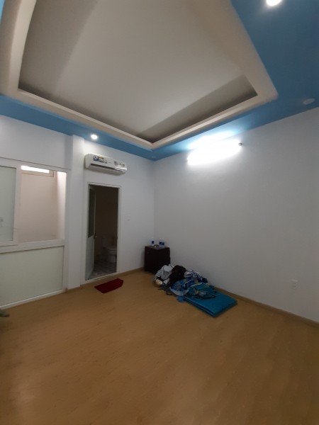 Nhà Phan Văn Trị, 4x16, P11, Bình Thạnh, 3 tầng, đẹp, giá chỉ có 5,6 tỷ, Ko có căn thứ 2.