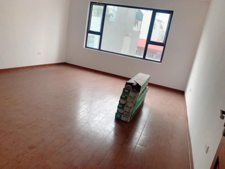 HIẾM nhà Ngọc Thụy Long Biên, 3PN rộng, 40mx5t mt4m, chỉ 2,65 tỷ.