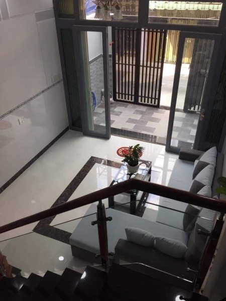 Nhà ở vừa kinh doanh, hẻm xe hơi Tô Hiến Thành. 4,8 tỷ.