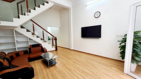 Bán đất tặng nhà, cạnh phố Minh Khai 60m2 chỉ 3.2 tỷ. LH: 0383840480.