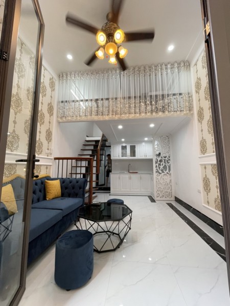 Bán nhà đẹp 4 tầng mặt ngõ kinh doanh ngõ 290 Kim Mã giá 3,5 tỷ. LH 0912442669