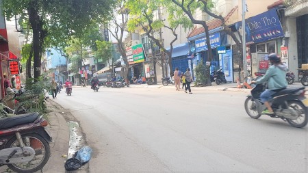 Bán nhà mặt phố Thụy Khuê, Tây Hồ. Vỉa hè, ô tô, KD. 124m2 5T MT7.3m 29tỷ