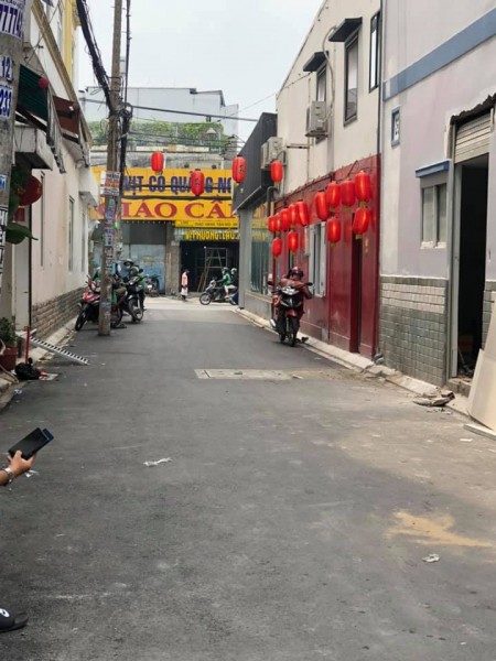 Nhà hiếm HXH Phan Huy Ích DT 5,5 x 18m giá chỉ 6 tỷ 400