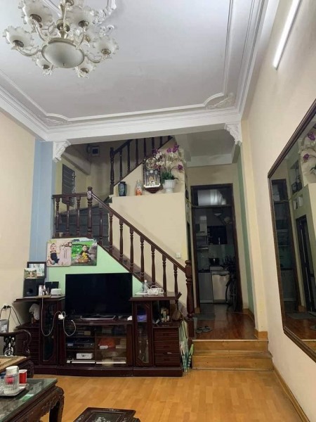 Bán gấp 43 Doãn Kế Thiện Cầu Giấy dt 57m2 giá 4.25 tỷ