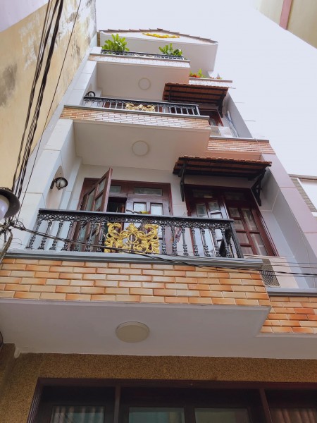 Cách HẺM XE HƠI vài bước, Hoàng Hoa Thám, P. 5, Phú Nhuận, 40.2m2, 4 tầng, Giá 5.6 tỷ