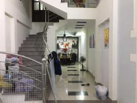 Chính chủ gửi bán nhà ngõ 213 Giáp Nhất, DT 53mx 4,5 tầng Kinh doanh nhỏ