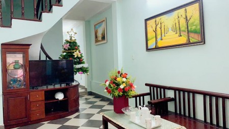 Nhà đẹp ở ngay khu vực Đội Cấn ,Ba Đình,ở hay cho thuê đều được 40m chỉ 3.8 tỷ