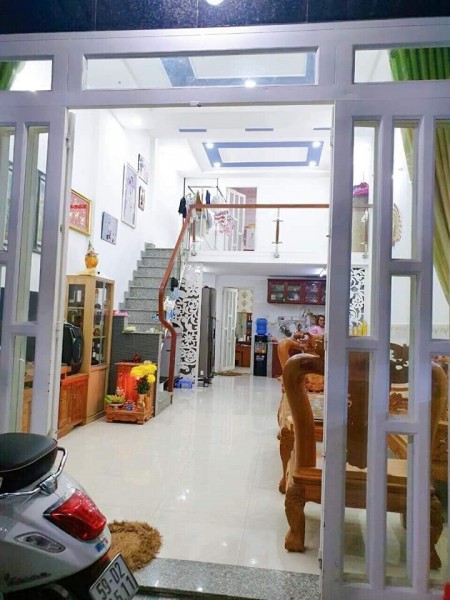 Bán nhà Lê Trọng Tấn, quận Tân Phú, diện tích 70m2, 2 tầng, HXH, Giá 4.8 tỷ TL.