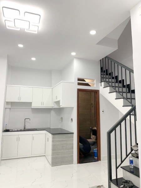 Nhà đẹp 2 lầu ST hẻm 720 Phạm Thế Hiển P4 Q8