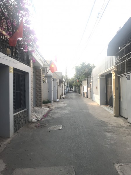 Bán gấp lô đất mặt tiền đường Nguyễn Trường Tộ. Phường 1