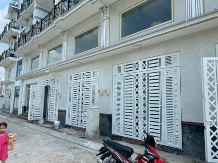 Bán nhà mới 5 tầng, giá chỉ 7,95 tỷ, khu VIP đường An Dương Vương, An Lạc