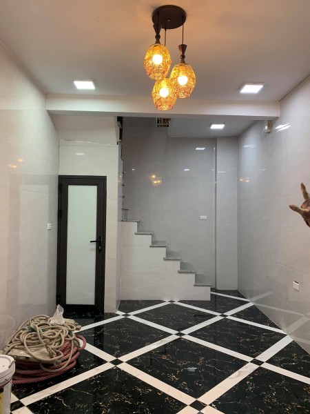 Bán nhà Hồng Hà 19mx6T xây chắc chắn, giá 2.25 tỷ lh 0916010180