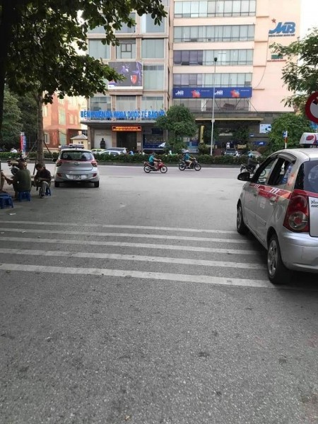 Chính chủ bán gấp nhà Nguyễn Văn Cừ, Long Biên, Hà Nội.