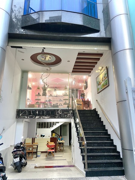 CHO THUÊ MẶT BẰNG LÊ THỊ RIÊNG- P BẾN THÀNH-Q1-DIỆN TÍCH 30M2