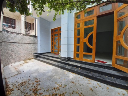 Bán nhà Pasteur (8x17m), 3 lầu, nhà mới keng, kéo vali vào ở liền, giá sốc mùa Covy