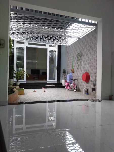 Bán Nhà P.Tân Biên, sau BV Âu Cơ, 191 m2 , Đường ô tô, Chỉ 3.7 tỷ