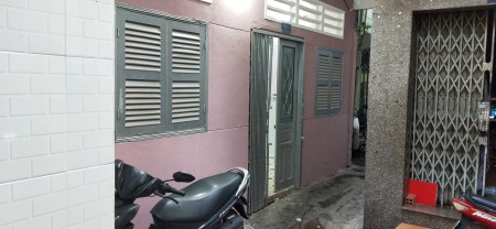 Nhà cho thuê nguyên căn - 53 m2, trung tâm quận Phú Nhuận