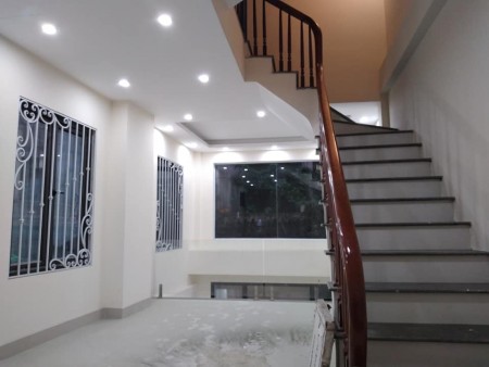 BÁN NHÀ RIÊNG GIÁ RẺ ĐƯỜNG NGUYỄN VĂN CỪ QUẬN LONG BIÊN HÀ NỘI