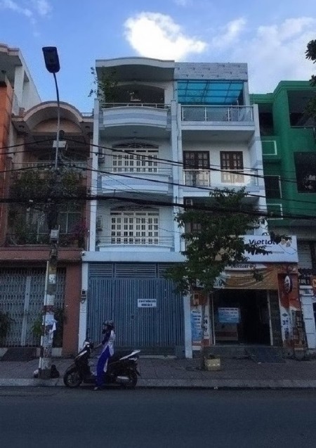 Nhà Mặt Tiền Đường Đặng Văn Ngữ, 3 lầu có sân để xe