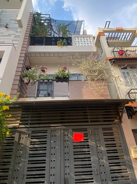 Hẻm xe hơi, Khu Biệt thự Dương Quảng Hàm, GV, 4.4x11m, 3 lầu chỉ 5 tỷ.