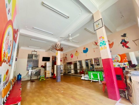 CÔ VY BÁN GẤP NHÀ ĐẸP KIM GIANG, MT KHỦNG 11M, DT 203M CHỈ VỚI 19 TỶ