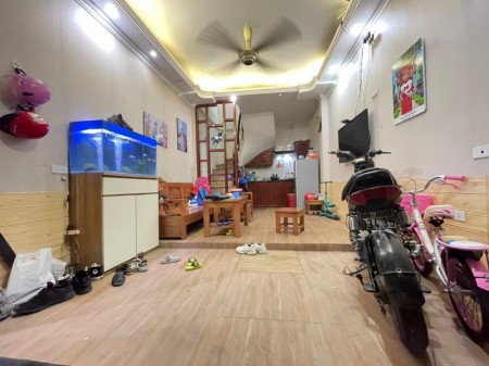 Nhỉnh 2 tỷ nhà Thanh Xuân đẹp lung linh full nội thất tặng kèm